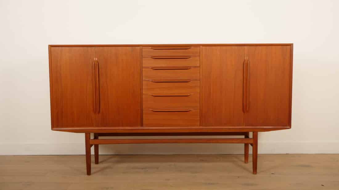 Deens Vintage Highboard In Teak Midcentury Modern Wandkast Deens Vintage Highboard In Teak Midcentury Modern Wandkast