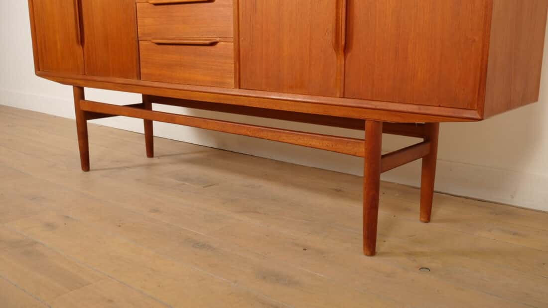 Deens Vintage Highboard In Teak Midcentury Modern Wandkast Deens Vintage Highboard In Teak Midcentury Modern Wandkast