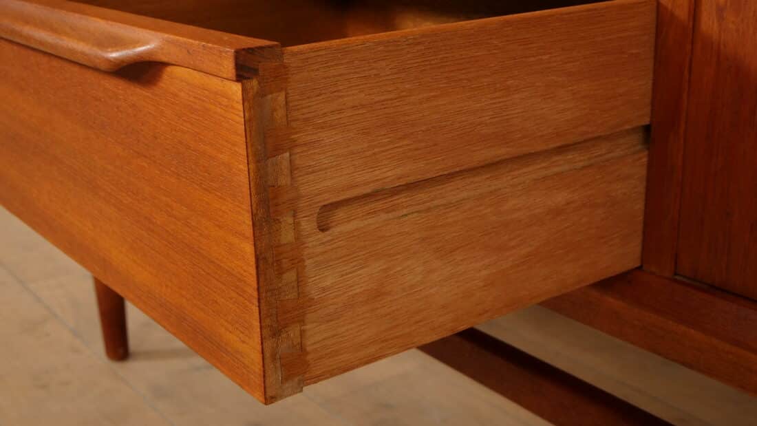 Deens Vintage Highboard In Teak Midcentury Modern Wandkast Deens Vintage Highboard In Teak Midcentury Modern Wandkast