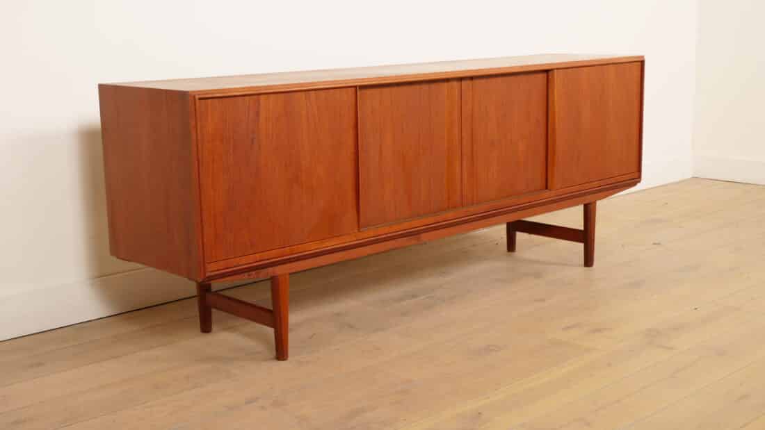 Vintage Dressoir Schuifdeuren Scandinavisch Design 196 Cm Vintage Dressoir Schuifdeuren Scandinavisch Design 196 Cm