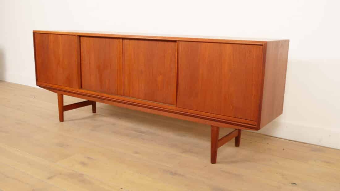 Vintage Dressoir Schuifdeuren Scandinavisch Design 196 Cm Vintage Dressoir Schuifdeuren Scandinavisch Design 196 Cm