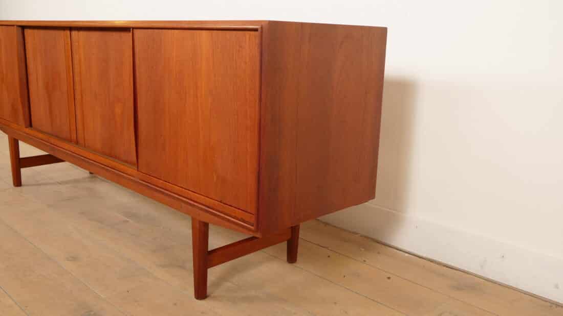Vintage Dressoir Schuifdeuren Scandinavisch Design 196 Cm Vintage Dressoir Schuifdeuren Scandinavisch Design 196 Cm