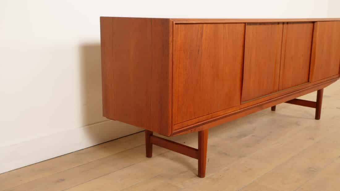 Vintage Dressoir Schuifdeuren Scandinavisch Design 196 Cm Vintage Dressoir Schuifdeuren Scandinavisch Design 196 Cm