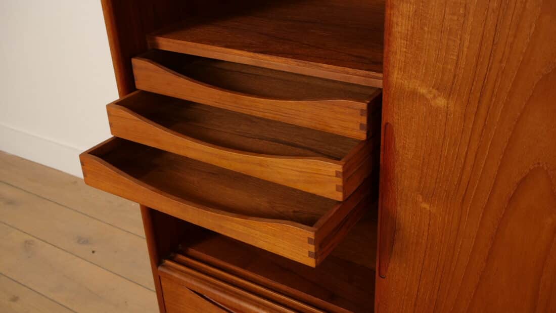 Vintage Deens Highboard Wandkast Teak 185 Cm Vintage Deens Highboard Wandkast Teak 185 Cm