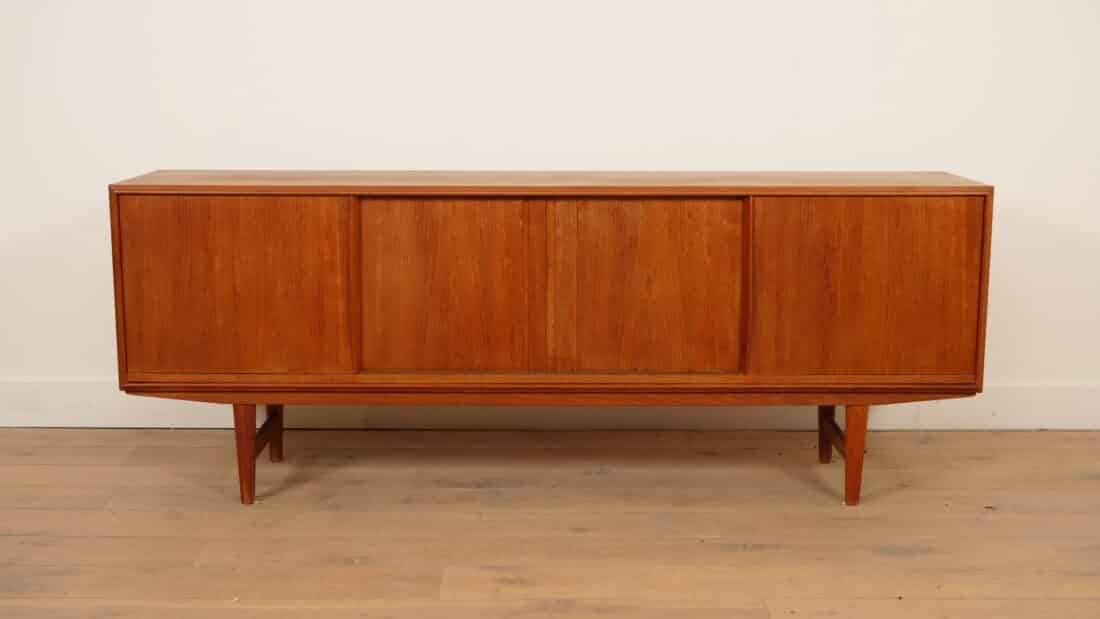 Vintage Dressoir Schuifdeuren Scandinavisch Design 196 Cm Vintage Dressoir Schuifdeuren Scandinavisch Design 196 Cm