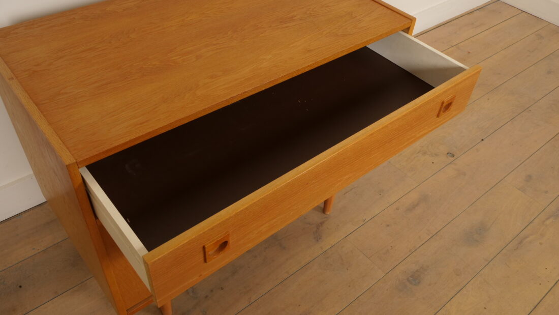 Vintage Dressoir Eiken 89 Cm Schuifdeuren Vintage Dressoir Eiken 89 Cm Schuifdeuren
