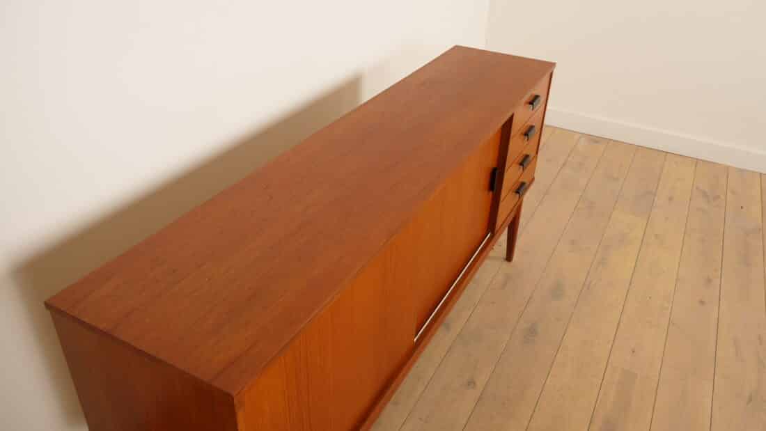 Vintage Dressoir Teak 190 Cm Zwarte Details Vintage Dressoir Teak 190 Cm Zwarte Details