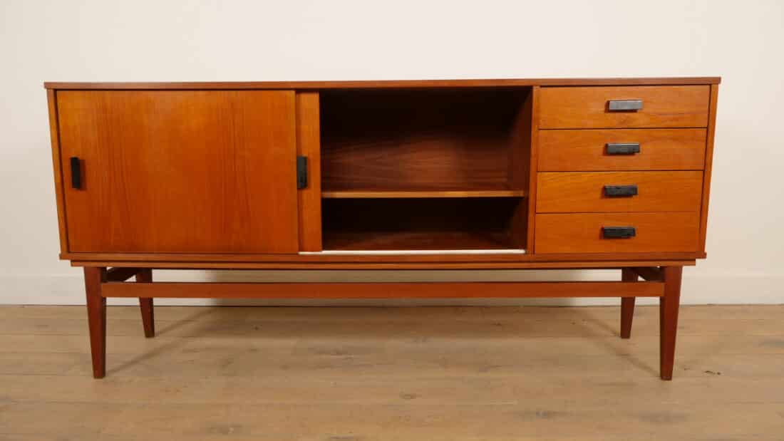 Vintage Dressoir Teak 190 Cm Zwarte Details Vintage Dressoir Teak 190 Cm Zwarte Details