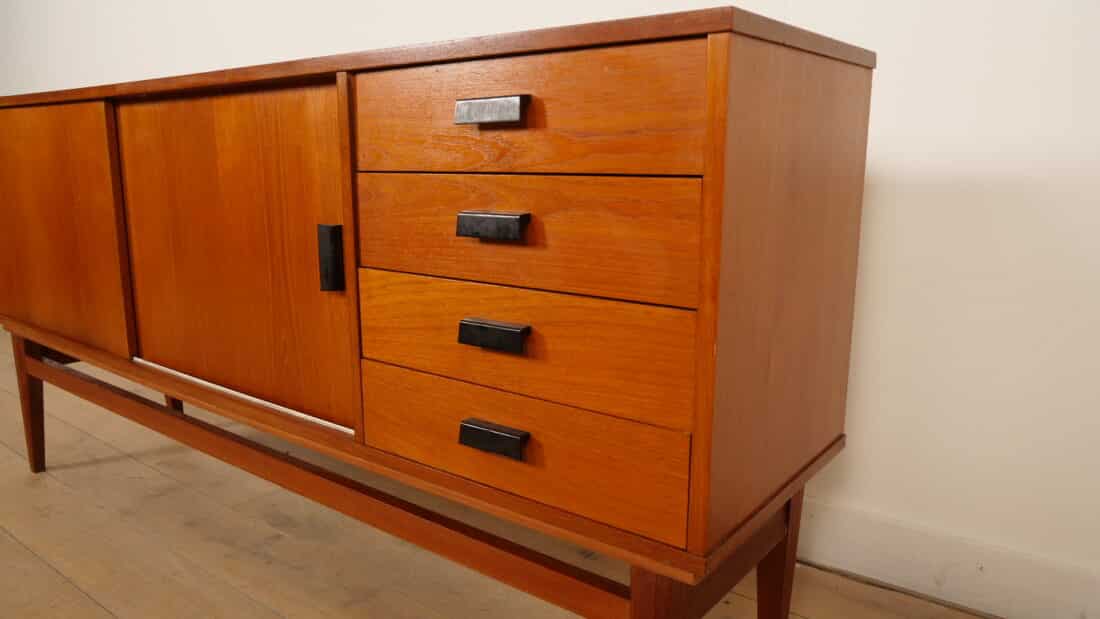 Vintage Dressoir Teak 190 Cm Zwarte Details Vintage Dressoir Teak 190 Cm Zwarte Details