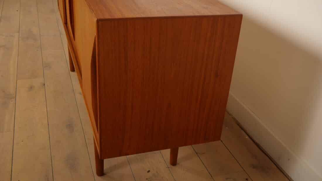 Vintage Deens Dressoir Schuifdeuren Scandinavisch Design 185 Cm Vintage Deens Dressoir Schuifdeuren Scandinavisch Design 185 Cm