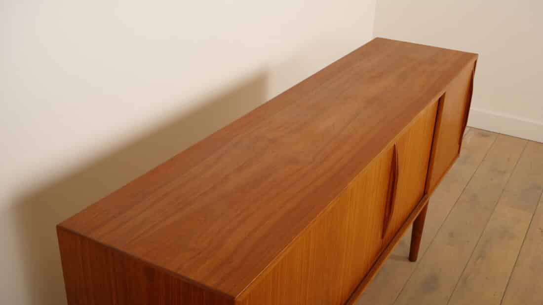 Vintage Deens Dressoir Schuifdeuren Scandinavisch Design 185 Cm Vintage Deens Dressoir Schuifdeuren Scandinavisch Design 185 Cm