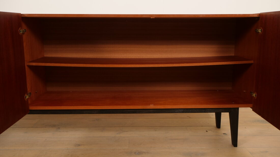Trp Post Container Data Trp Post Id 27723 Vintage Dressoir Greeploos 199 Cm Trp Post Container