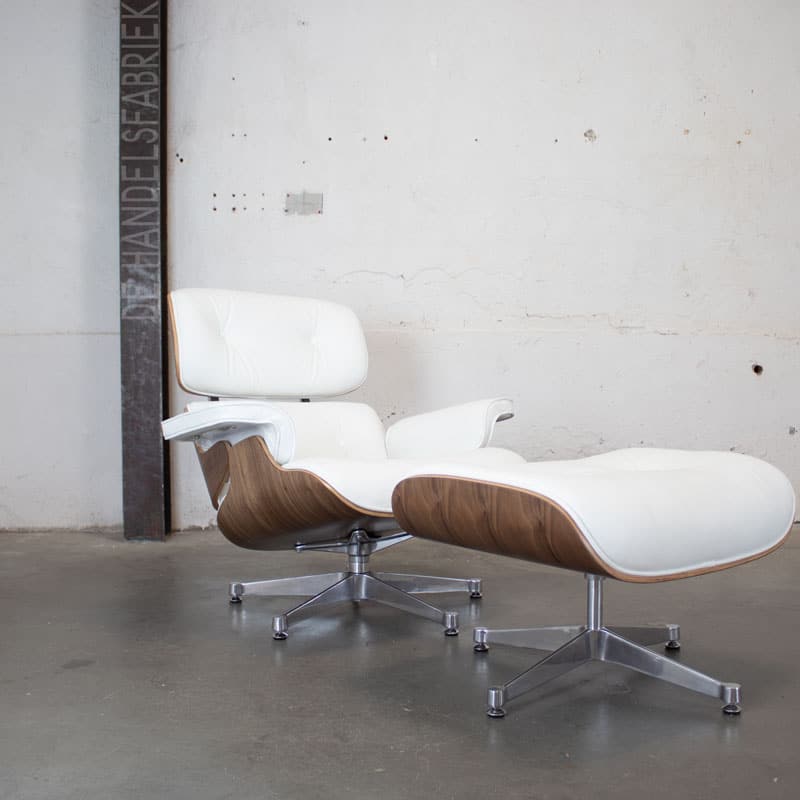 243 Eames Stoel Wit 01