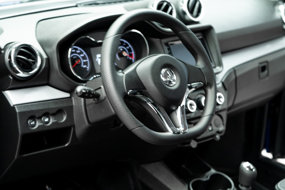Aixam Crossover Premium Emotion 2023 Brommobiel Nieuw Saffierblauw Metallic