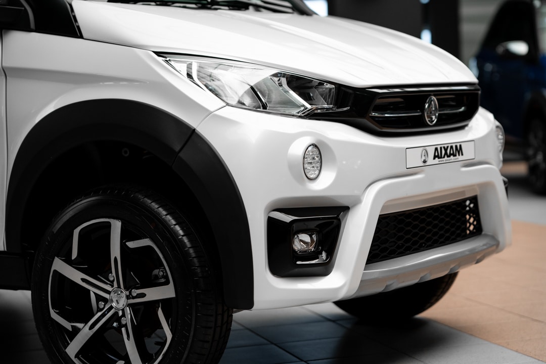 Aixam Crossover Premium Emotion 2023 Brommobiel Nieuw Parelmoerwit Metallic