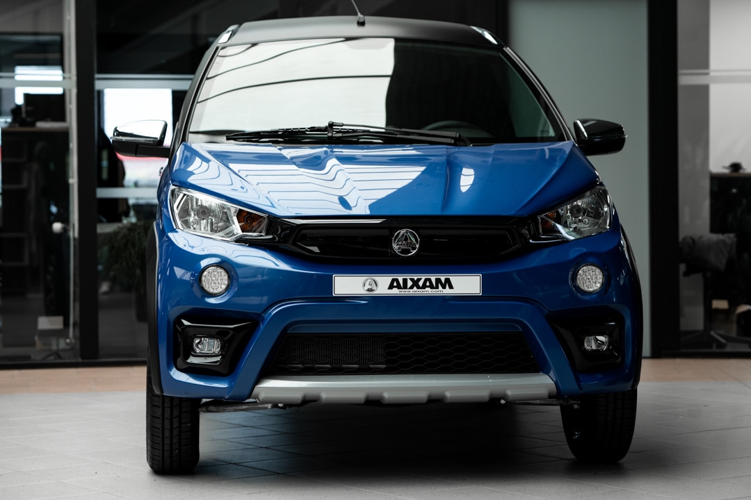 Aixam Crossover Premium Emotion 2022 Brommobiel Occasion Saffierblauw Metallic