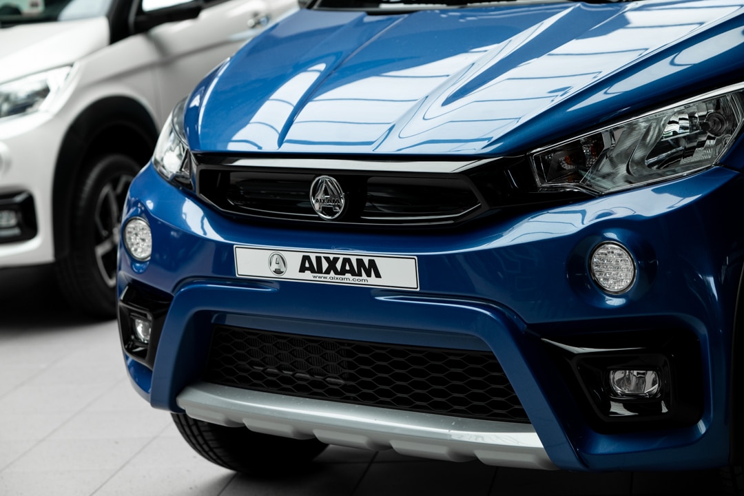 Aixam Crossover Premium Emotion 2022 Brommobiel Occasion Saffierblauw Metallic