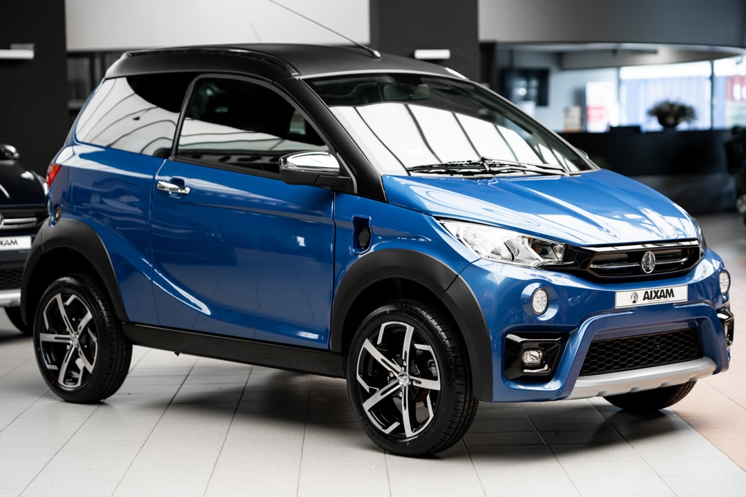 Aixam Ecrossover Premium 48v 2023 Emotion Webasto Kachel Brommobiel Nieuw Saffierblauw Metallic