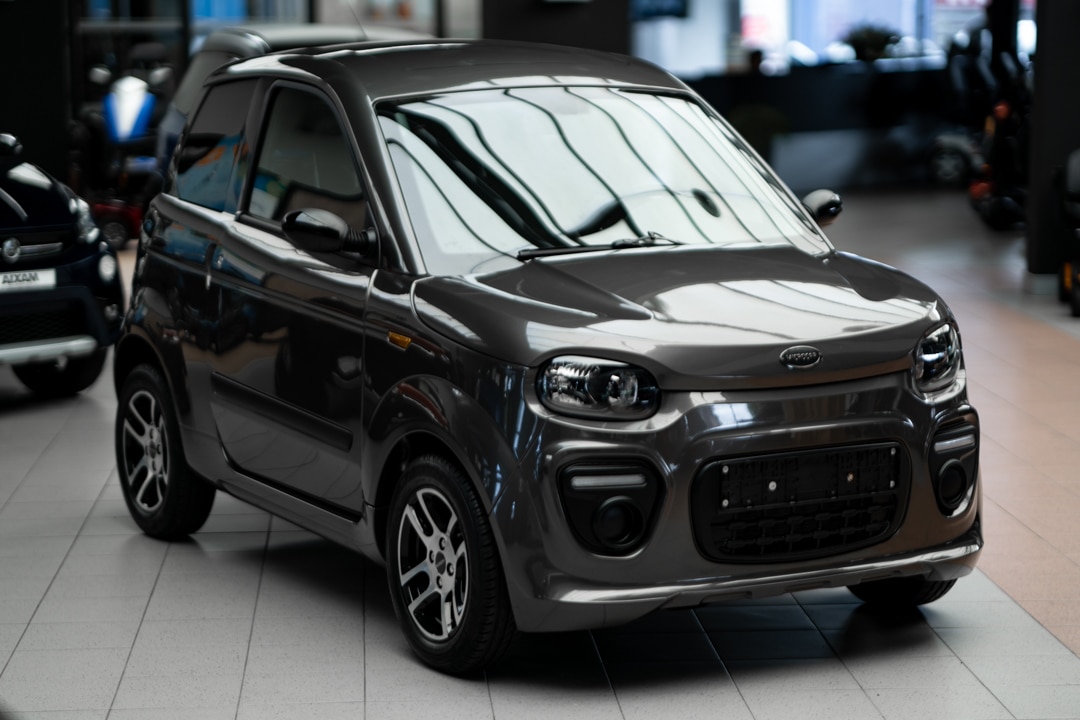 Aixam Crossover Premium Emotion 2020 Brommobiel Occasion Saffierblauw Metallic