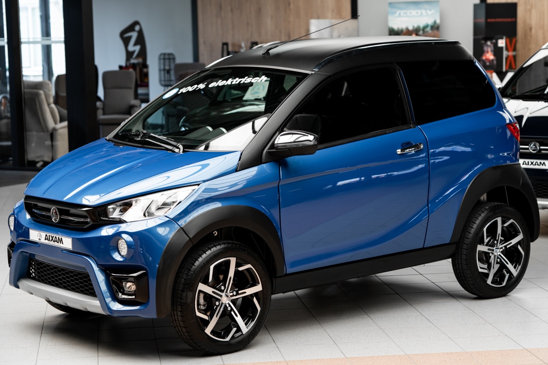 Aixam Ecrossover Premium 48v 2022 Emotion Brommobiel Occasion Saffier Blauw 100 Elektrisch