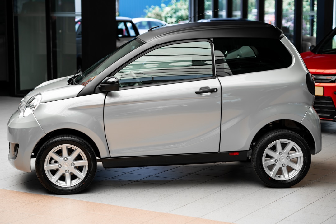 Aixam Minauto Cross 2023 Brommobiel Nieuw Grijs Metallic