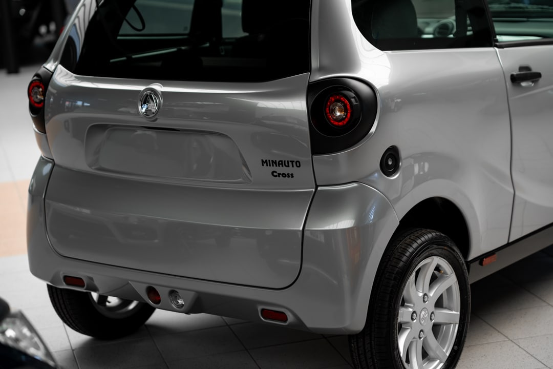 Aixam Minauto Cross 2023 Brommobiel Nieuw Grijs Metallic