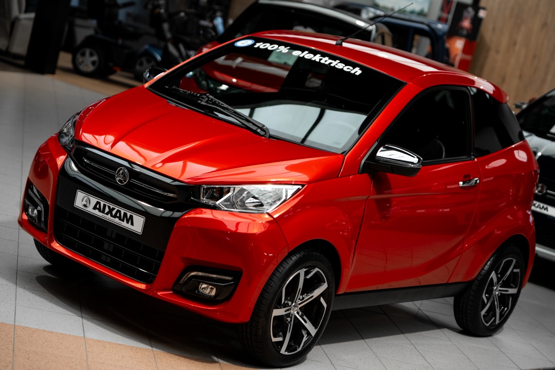 Aixam Ecoupe Premium 2022 Brommobiel Occasion Parelmoer Rood 100 Elektrisch