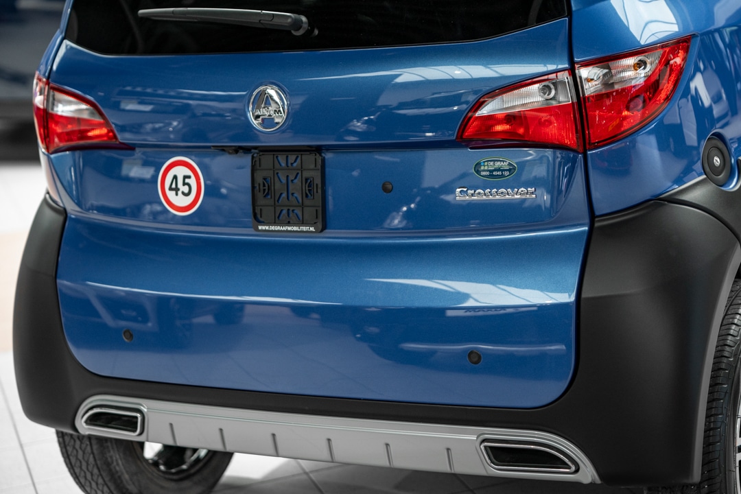 Aixam Crossover Premium Sensation 2019 Brommobiel Occasion Saffierblauw Metallic