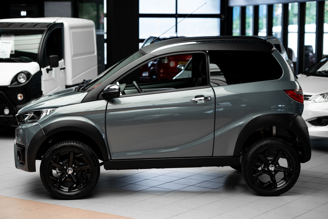 Aixam Crossover Premium Emotion 2021 Brommobiel Occasion Titaniumgrijs Metallic
