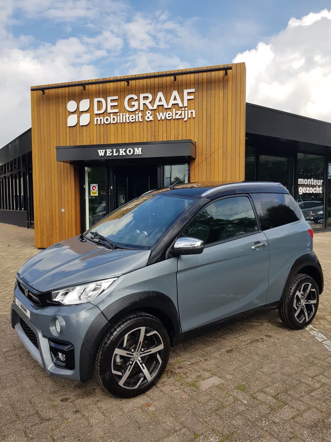 Nieuw Binnengekomen Aixam Ecrossover Premium Emotion 2023 Brommobiel Occasion Titanium Metallic 100 Elektrisch