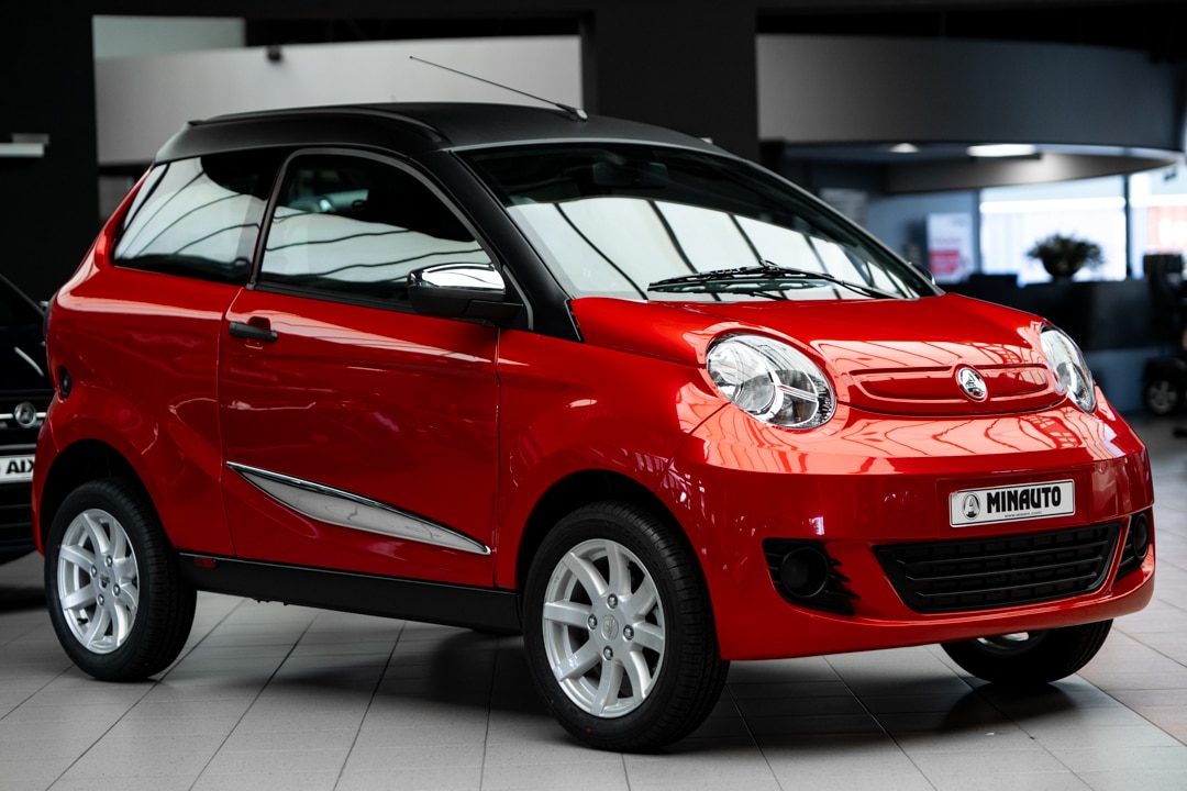 Aixam Minauto Cross 2023 Brommobiel Nieuw Parelmoer Rood