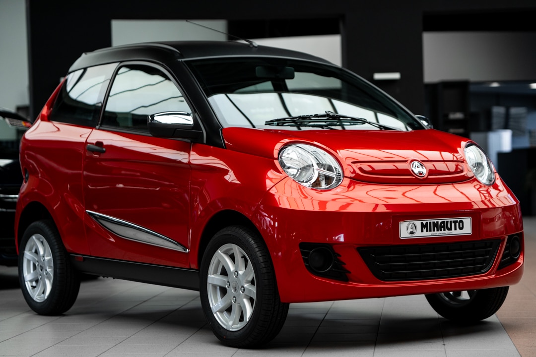 Aixam Minauto Cross 2023 Brommobiel Nieuw Parelmoer Rood