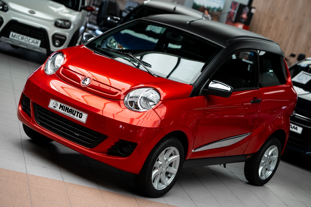 Aixam Minauto Cross 2023 Brommobiel Nieuw Parelmoer Rood