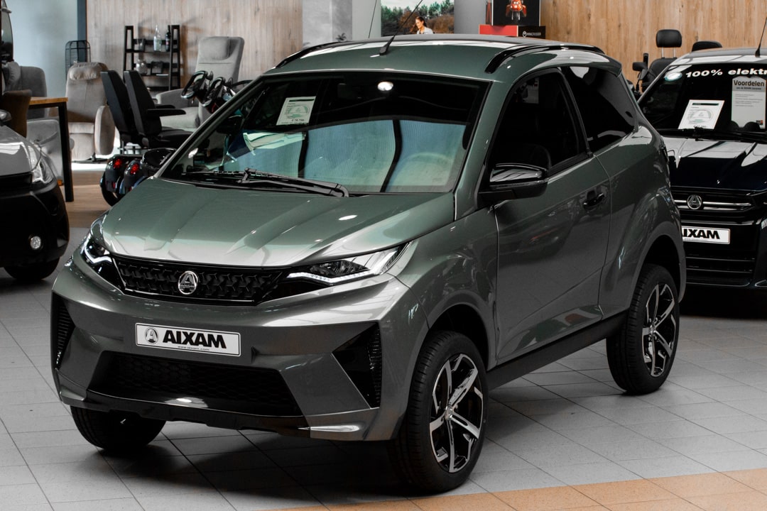 Aixam Crossover Premium Ambition 2024 Brommobiel Nieuw Titaniumgrijs Metallic