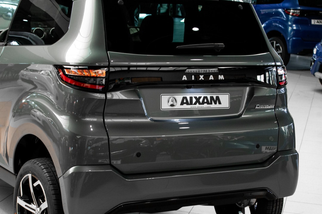 Aixam Crossover Premium Ambition 2024 Brommobiel Nieuw Titaniumgrijs Metallic