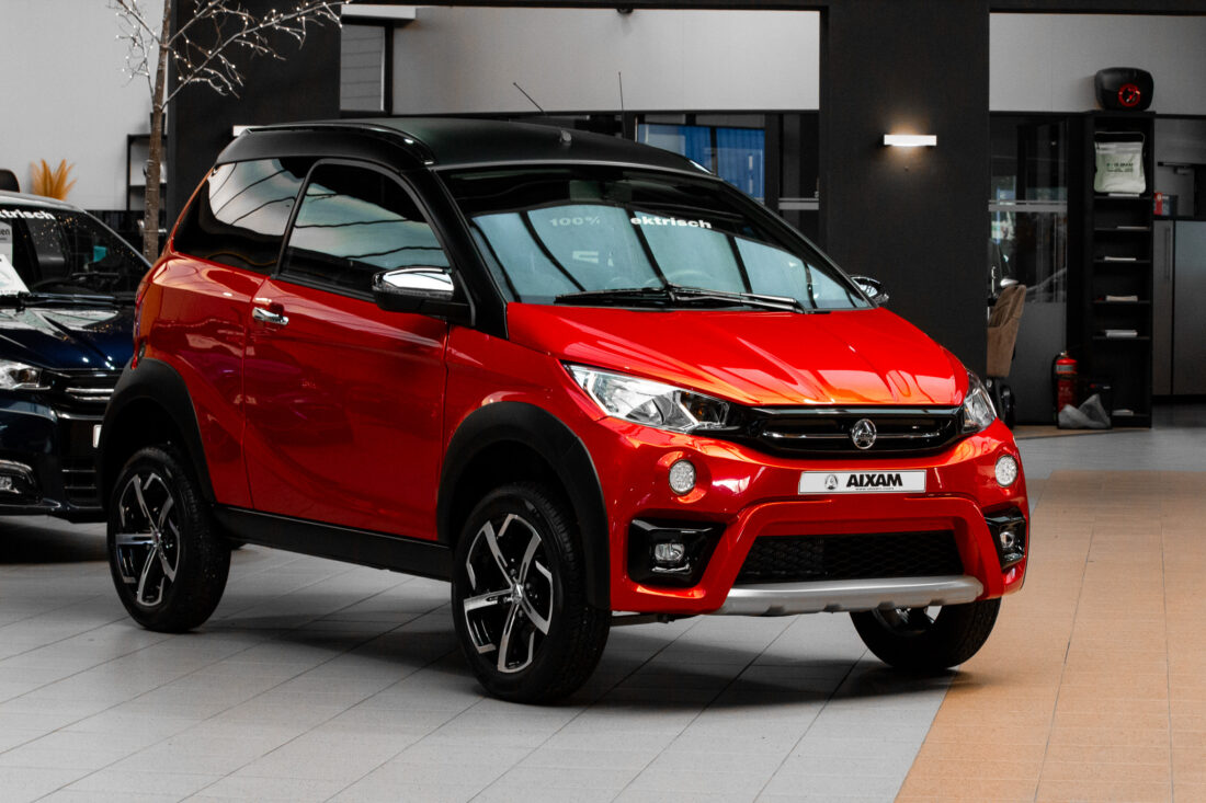 Aixam Crossover Premium Emotion 2021 Brommobiel Occasion Parelmoerrood Metallic