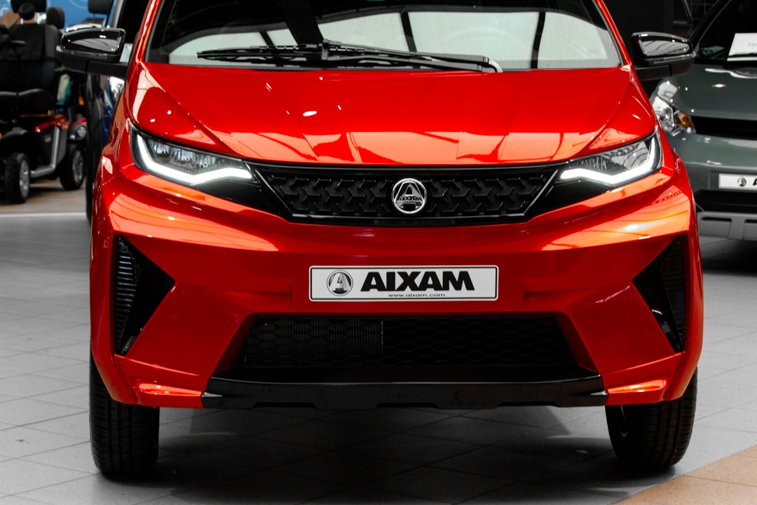 Aixam Crossover Premium Ambition E5 2025 Brommobiel Parelmoerrood Metallic