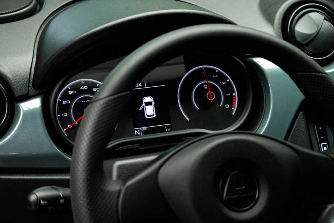 Aixam E Minauto Chic 2025 Brommobiel Elektrisch Nieuw Titianium Dak Rood