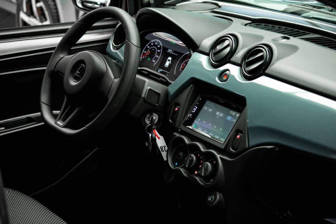 Aixam E Minauto Chic 2025 Brommobiel Elektrisch Nieuw Titianium Dak Rood