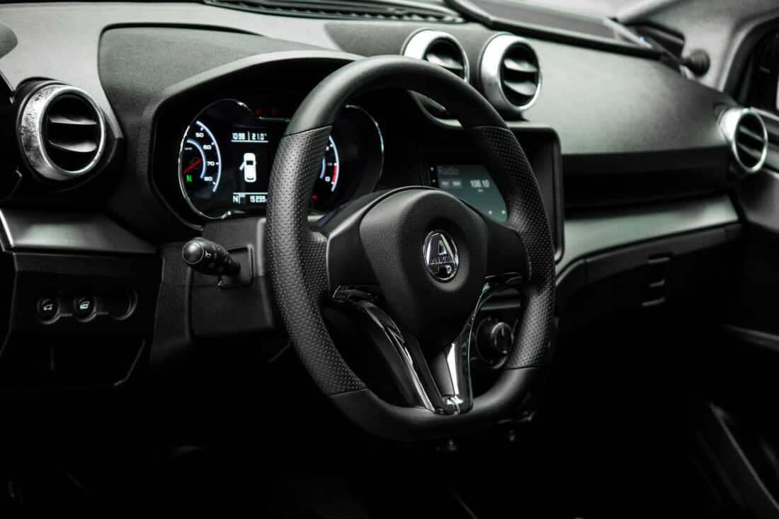 Aixam Crossover Premium Emotion 2022 Brommobiel Occasion Saffierblauw Metallic