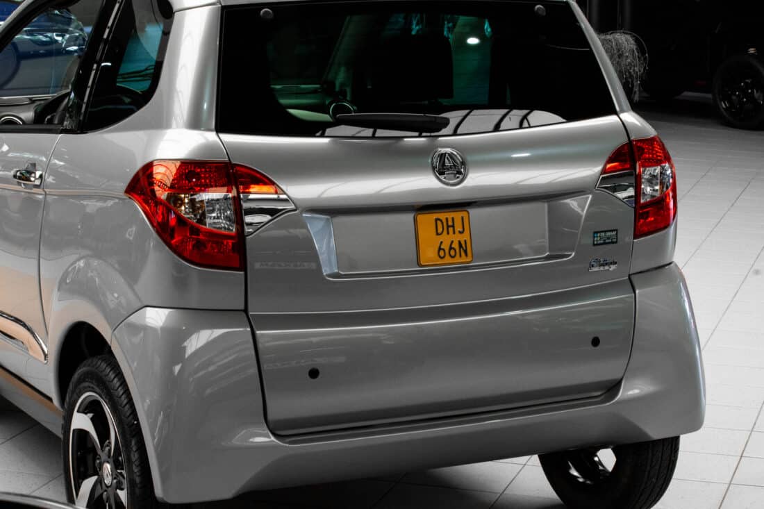 Aixam City Premium Vision 2 2017 Brommobiel Occasion Zilvergrijs Metallic