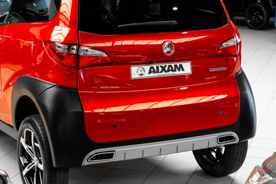 Aixam Crossover Premium Emotion 2021 Brommobiel Occasion Parelmoerrood Metallic