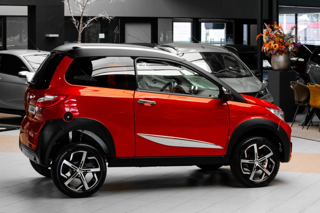 Aixam Crossover Premium Emotion 2021 Brommobiel Occasion Parelmoerrood Metallic