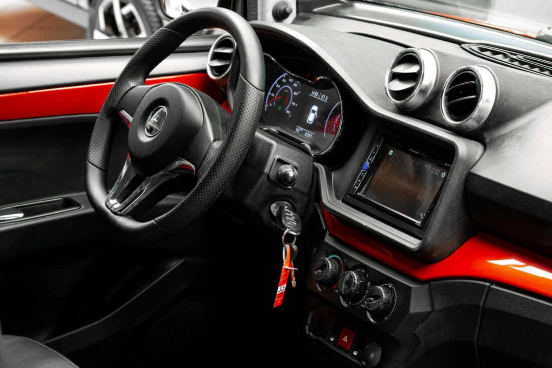 Aixam Crossover Premium Emotion 2021 Brommobiel Occasion Parelmoerrood Metallic