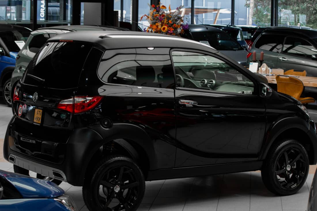 Aixam Crossover Premium Emotion 2023 Brommobiel Occasion Zwart Metallic