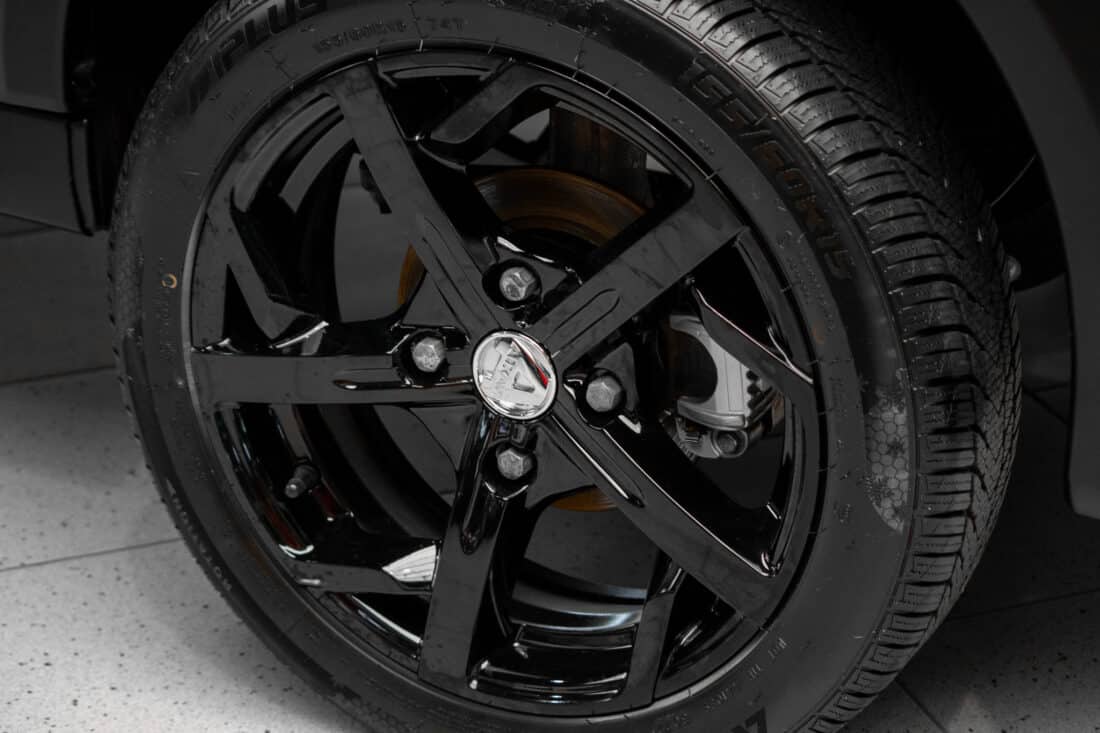 Aixam Crossover Premium Emotion 2023 Brommobiel Occasion Zwart Metallic