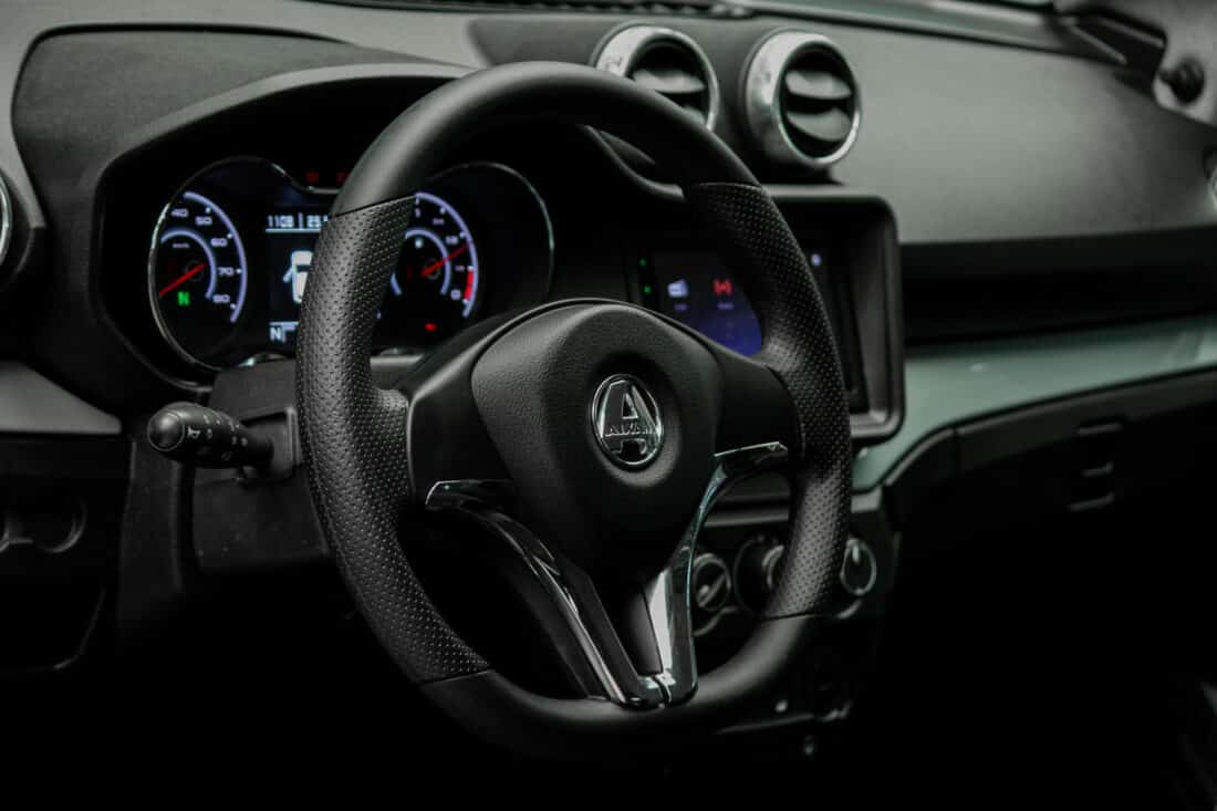 Aixam Crossover Premium Emotion 2023 Brommobiel Occasion Zwart Metallic