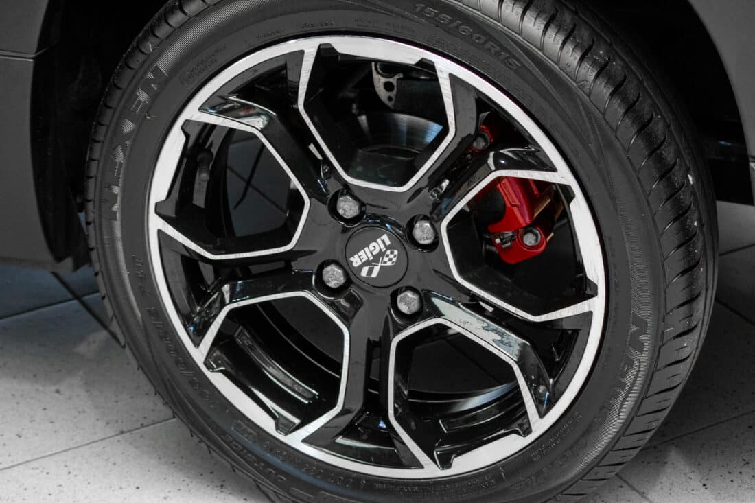 Ligier Js 60 Chic Sun Dci 2021 Brommobiel Occasion Parelmoer Wit Metallic