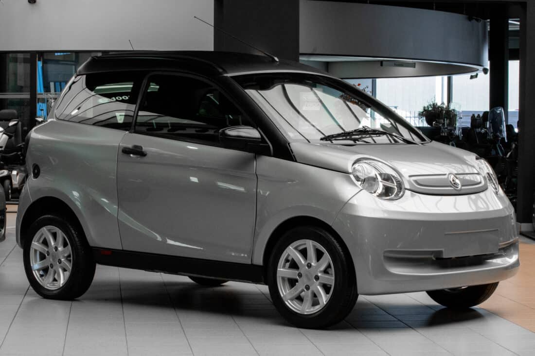 Aixam Minauto Cross 2021 Brommobiel Occasion Zilvergrijs Metallic