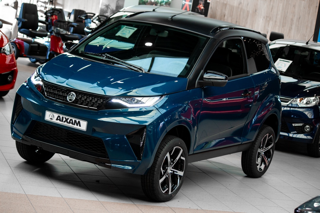 Aixam Crossover Premium Ambition E5 2025 Brommobiel Mallard Blauw